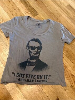Men's Gray Graphic Tee with Abraham Lincoln Print